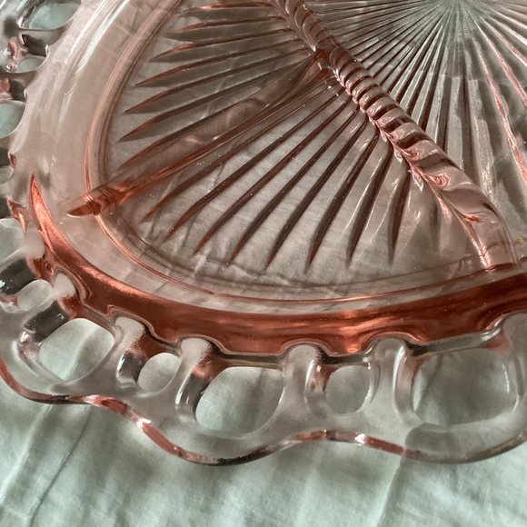 PINK DEPRESSION GLASS FIVE COMPARTMENT OPEN LACE EDGE, RETICULATED OVAL DISH - Picture 4 of 8
